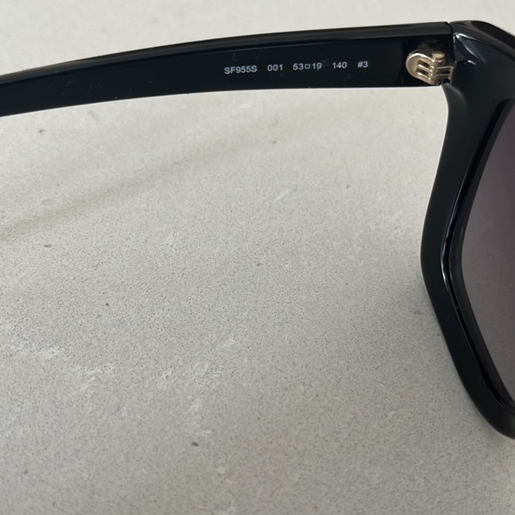 Salvatore Ferragamo Sunglasses - Picture 4 of 8